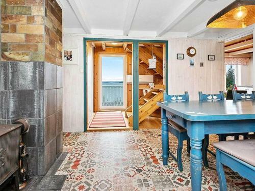 Holiday Home Midsund VII