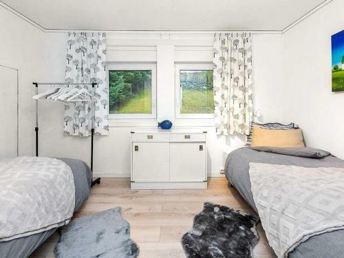 Holiday Home Midsund VII