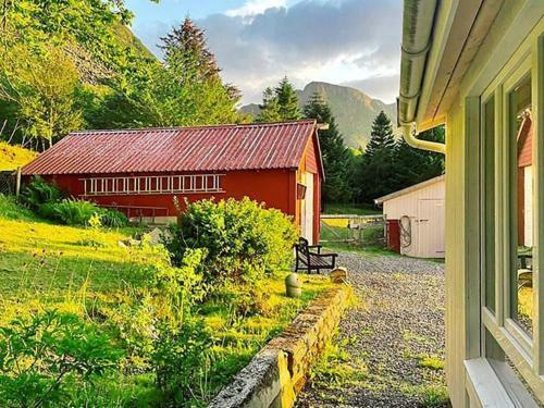 Holiday Home Midsund VII