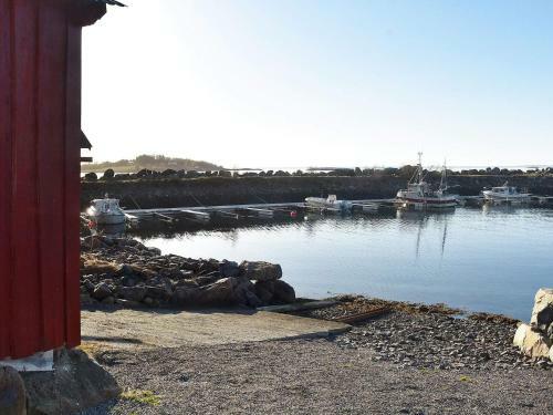 Holiday Home Midsund VII