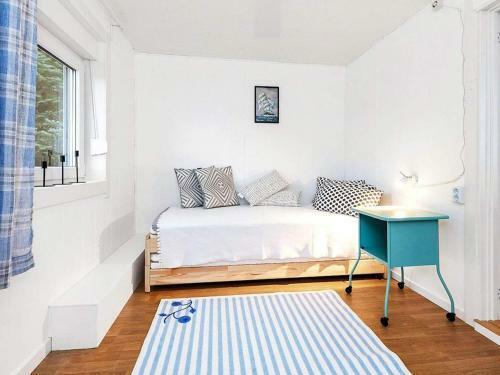Holiday Home Midsund VII