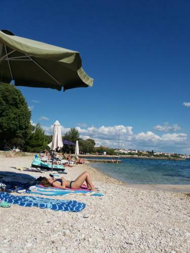Holiday Home Bujas - Apartman