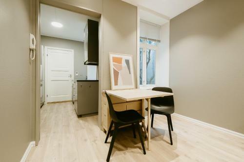 The Apartments - N�2