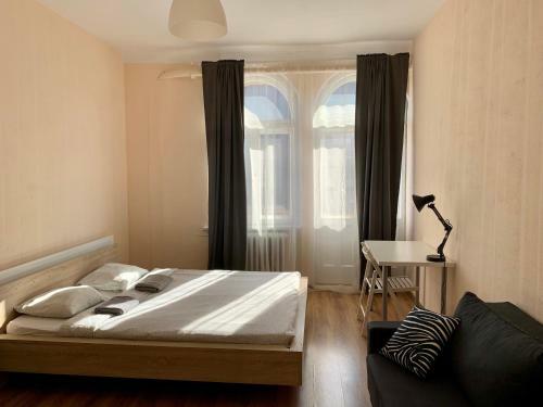 Sunny Spacious Apartment In The Very Centre!