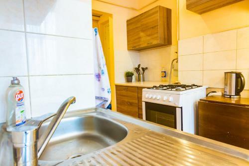 Sunny Spacious Apartment In The Very Centre!