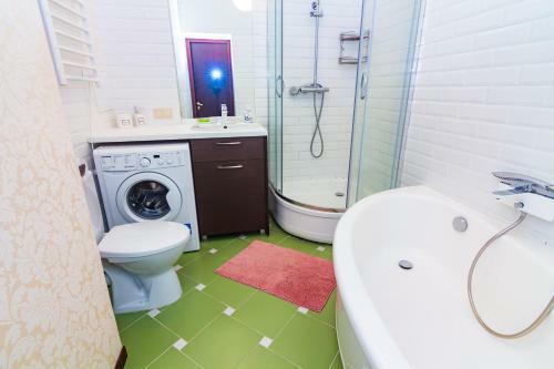Spacious And Fresh Apartment In Riga's Noble Nest