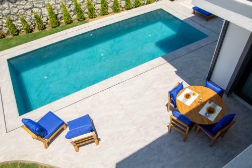Lovely Villa With Private Pool In Alacati Cesme