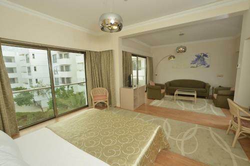 Jasmine Court Hotel & Casino