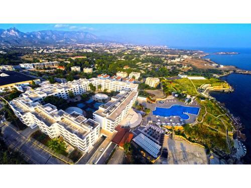 Jasmine Court Hotel & Casino
