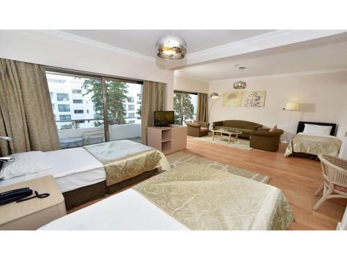 Jasmine Court Hotel & Casino