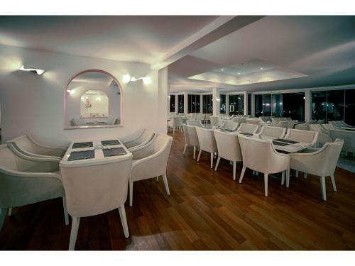 Jasmine Court Hotel & Casino