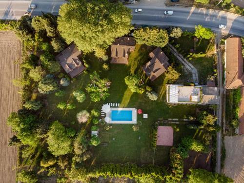 Villa Sjemenka Houses