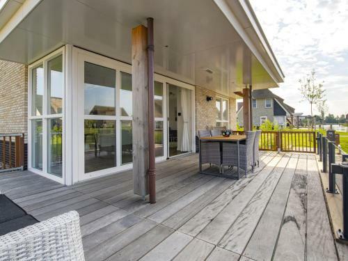 Beautiful, Chic Villa With A Fireplace At The Tjeukemeer