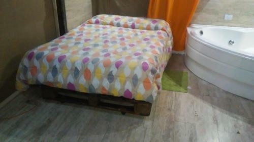 Monta�as, Vinos Y Chacras De Coria