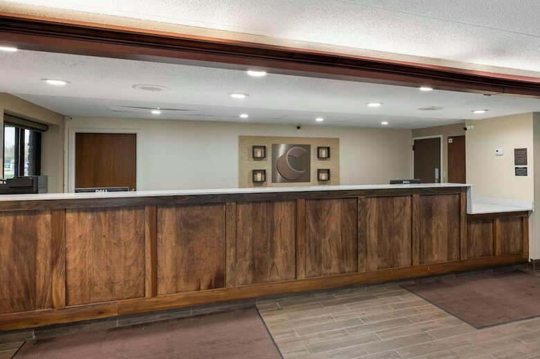 Hotel Comfort Inn & Suites North At The Pyramids