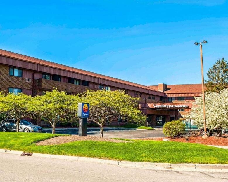 Hotel Comfort Inn & Suites North At The Pyramids
