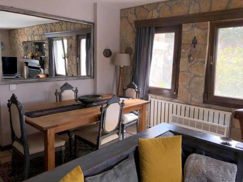 Apartamento A Unique Villa With Shared Pool And Garden