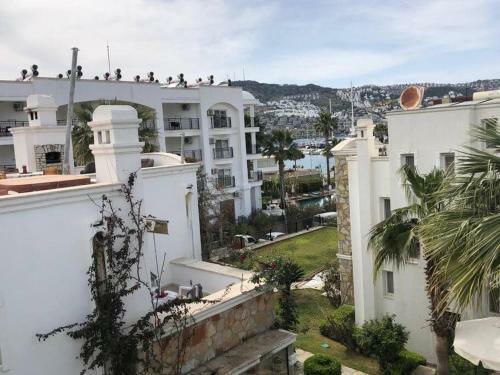Apartamento A Unique Villa With Shared Pool And Garden