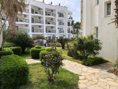 Apartamento A Unique Villa With Shared Pool And Garden