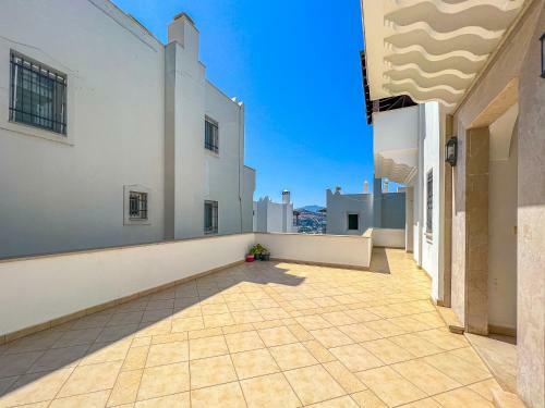 Peaceful 4br Villa W/ac&balcony 10 Min To Seaside