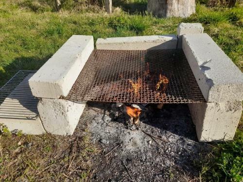 Hostal Single Bedroom, Outside Toilet, Shower, Kitchen. 120 M From Sandbach