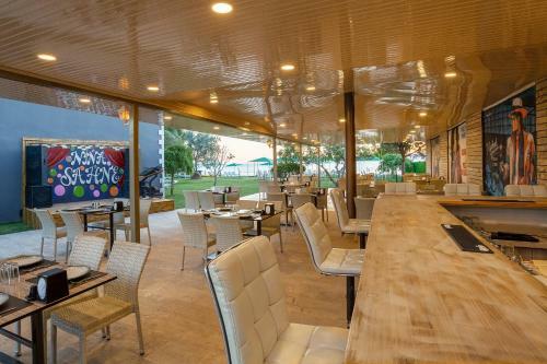 Aqua Nina Hotel