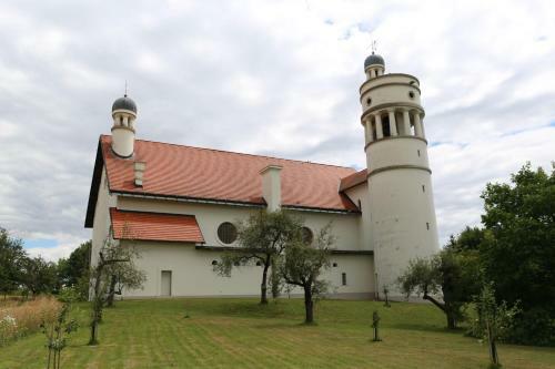 Pannonian Duplex Houses - Happy Rentals