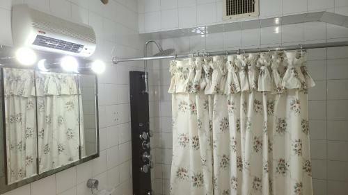 Hostal Habitaci�n Intima Virgen Del Cerro