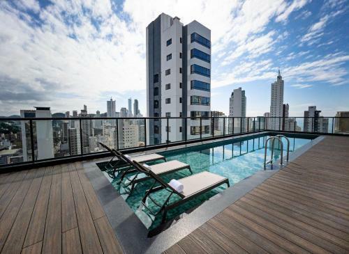 Hotel Ibis Budget Cambori� - Novo!