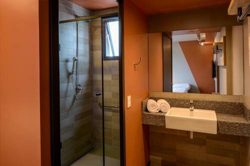 Hotel Ibis Budget Cambori� - Novo!