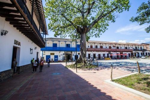Hermoso Apartasol En Santafe De Antioquia.