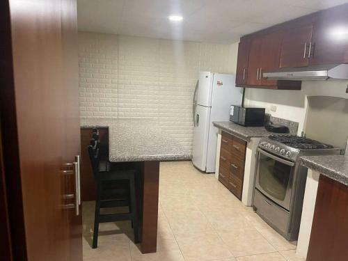 Casa 2 Pisos 100% Funcional En Cuenca Garantizado