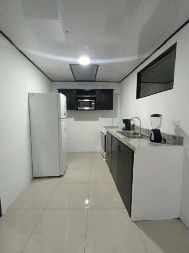 Apartamentos Cielo #2, Airport Juan Santamar�a