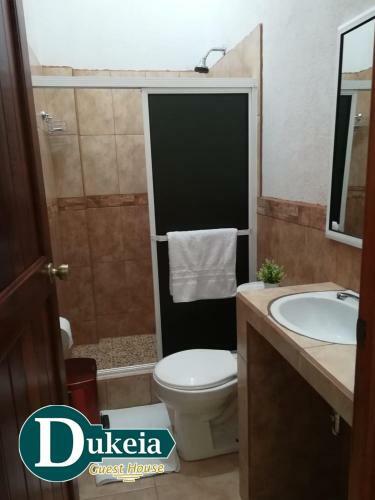 Hostal Dukeia Guest House