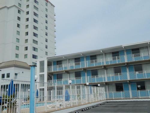 Thunderbird Beach Motel