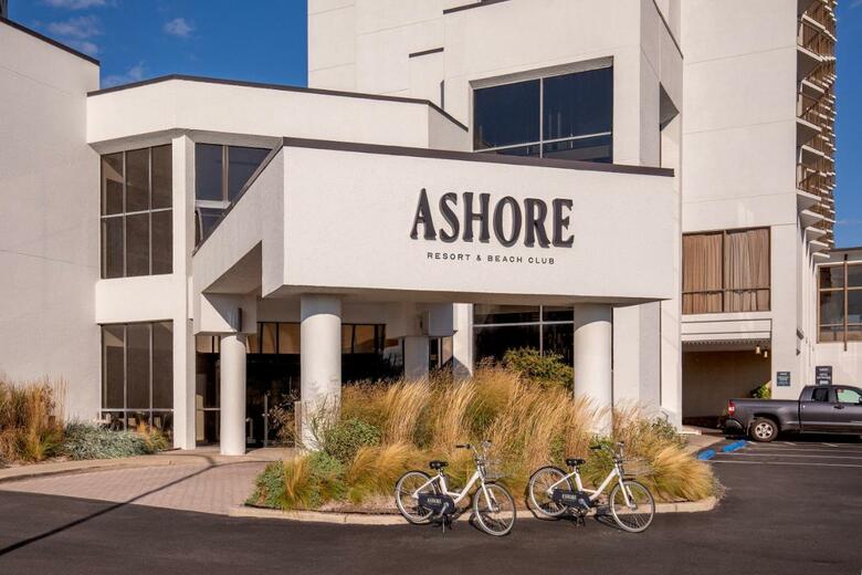 Hotel Ashore Resort & Beach Club