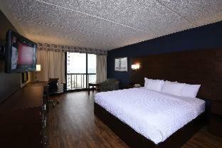 Hotel Ashore Resort & Beach Club