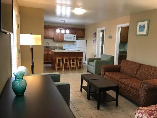 Ocean Lodge Hotel & Apartments