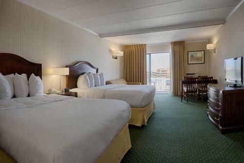 Spinnaker Motel