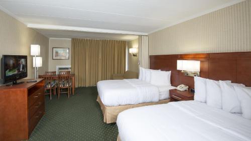 Spinnaker Motel