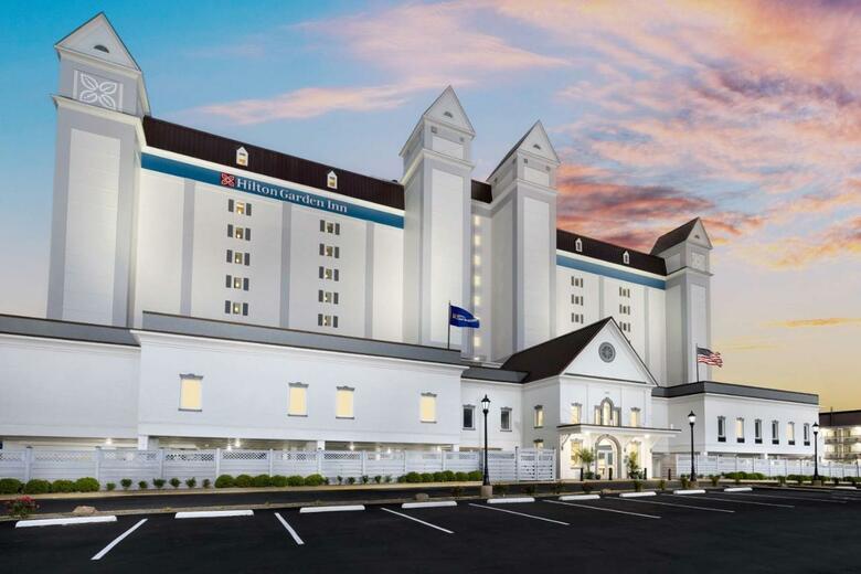 Dunes Manor Hotel