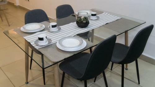 Apartamento Modern Condo, Great Location!