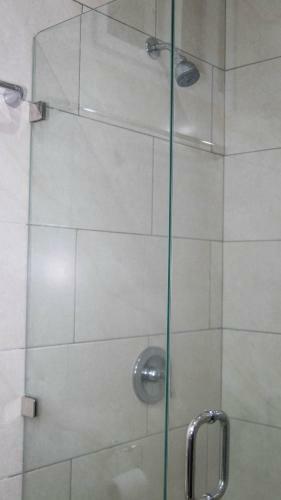 Apartamento Modern Condo, Great Location!