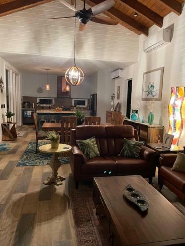 Villa Pelican Reef House