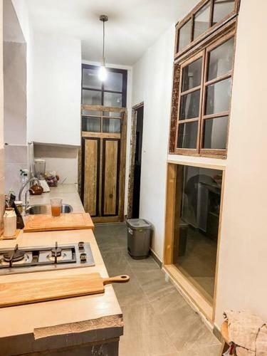 New Renovated Apartment (7 Min Walk Main Square)