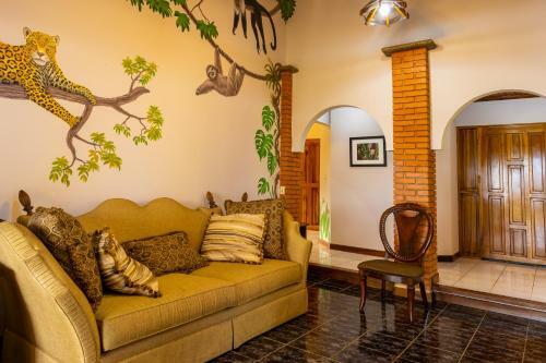 Iguana Apartmentos And Estate