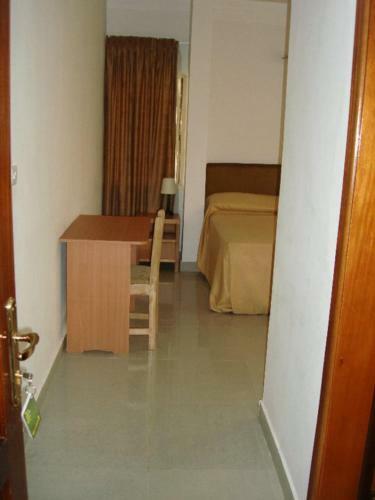 Hotel Jayliz Lodge Adenta,accra