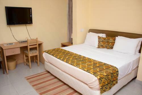 Hotel Jayliz Lodge Adenta,accra