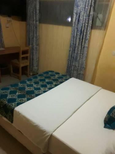 Hotel Jayliz Lodge Adenta,accra