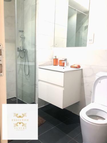 The Executive Luxury Apartment@ 2bedroom Embassy Gardens